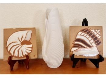 Porcelain Mollusk Vase And 2 Shell Motif Tiles