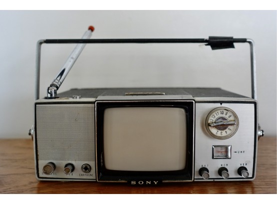 Vintage Made In Japan Sony  All Channel Transistor Micro TV Reciever