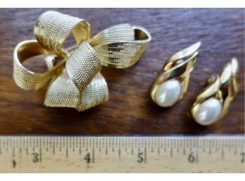 Christian Dior Clip Earrings With 1965 Grosse Germany Ribbon Brooch