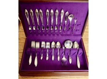 Vintage Silver Plate Flatware For 8 In Box