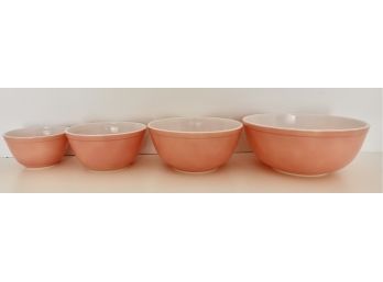 Vintage Pink Pyrex Mixing Bowls In Good Condition