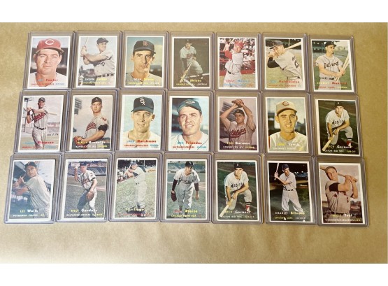1957 Topps Baseball X 21 Cards