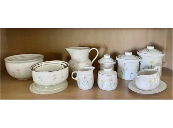 Vintage Studio Nova Fresh Mint Kitchen Accesssories Including Mixing Bowls Canisters & Shakers