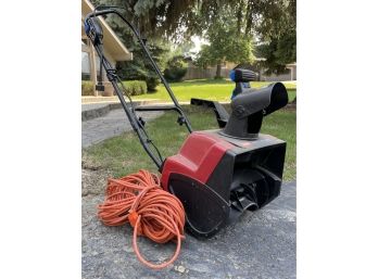 Toro 1500 Power Curve Snow Blower With Long Extension Cord - Tested