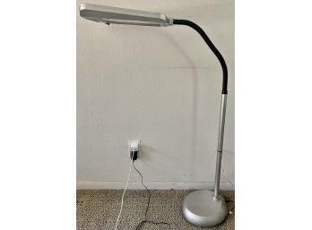Magnifying Floor Task Lamp