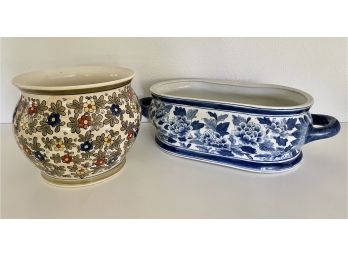 2 Ceramic Pots