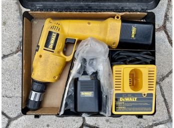 DEWALT Battery Operated Drill With Metal Case - Tested