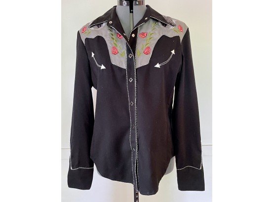 Beautiful Women's Embroidered Western Shirt With Pearl Snaps
