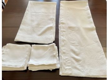 2 Very Large Vintage Hemstitch Linen Table Cloths With 39 Coordinating Napkins