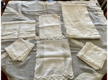 2 Vintage Table Cloths With Coordinating Napkins & Placemats