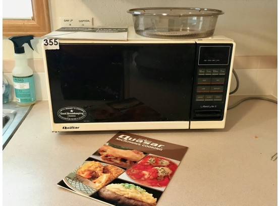 Quasar Microwave W/Food Cover & Cookbook