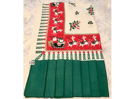 Vintage 60' By 80' Christmas Tablecloth W/8 Napkins