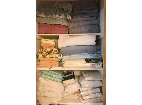 Assorted Blankets, Sheets, & Towels