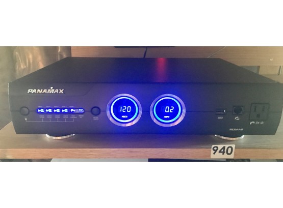 Panamax M5300 Home Theater Power Management W/Box