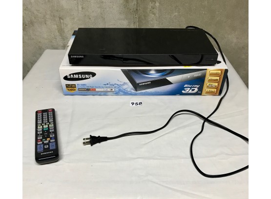 Samsung BD-C6900 Blu-ray Player W/Box & Remote