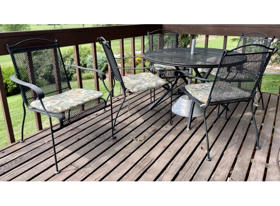 Metal 42' Patio Table With 5 Chairs