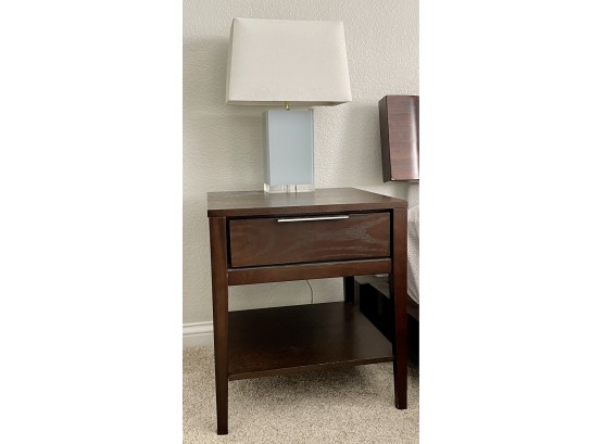 Contemporary Nightstand In Espresso Finish With Modern Table Lamp