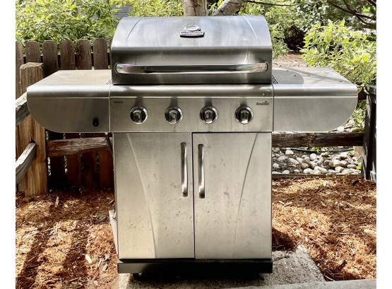 Charbroil Grill With Gas Can
