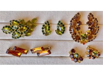 Goreous & Colorful Vintage Rhinestone Brooches And Earrings