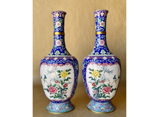 Pair Of Chinese Republic Liuyeping Porcelain Vases, Likely 1935-1945
