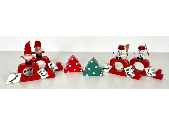 Wooden Vera Neumann 'Noel' Napkin Rings & Plastic Hallmark Christmas Tree Shaker Set