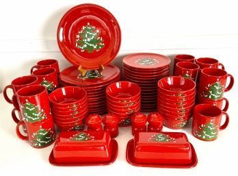 Wchtersbach West Germany Christmas Dinnerware For At Least 12
