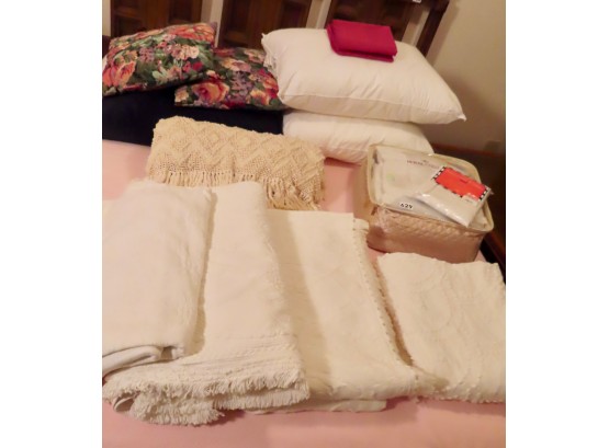 Large Assortment Of Bedding In Very Good Shape.