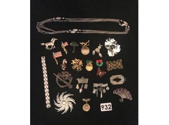 Vintage Brooches & Other Jewelry