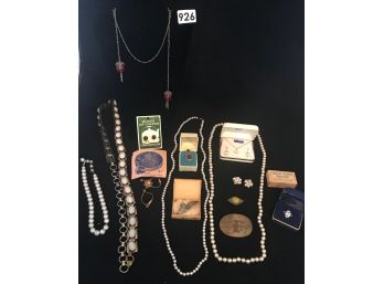 Assorted Vintage Jewelry