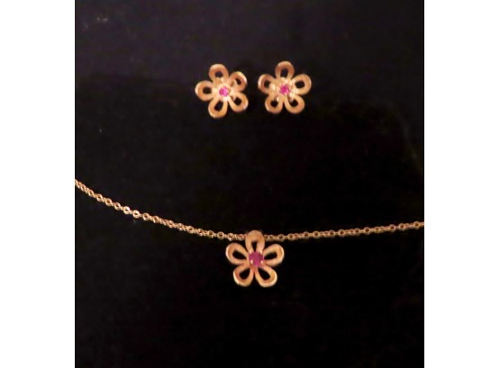 14K Gold Flower Pendant And Earring W/Garnets