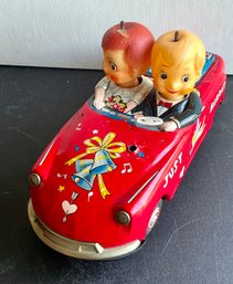 VINTAGE TIN LITHO JUST MARRIED CAR MADE IN JAPAN 10 12' L- WE CAN SHIP!