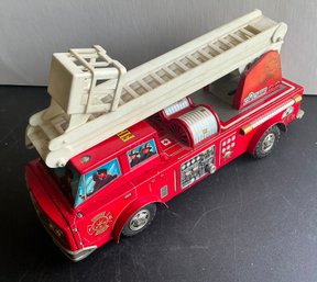 FD FIRE DEPT TRUCK TIN LITHO TOY SH HORIKAWA JAPAN 13' LENGTH BATTERY-WE CAN SHIP!