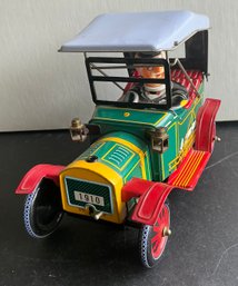 RETRO CAR 1910 JALOPY TIN TOY BATTERY OPERATED 1960'S JAPAN-WE CAN SHIP!