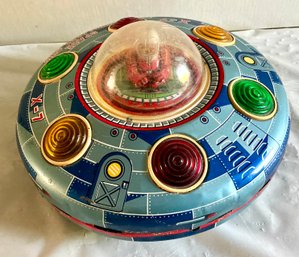 SPACE EXPLORER SHIP X-7 FLYING SAUCER BATTERY- WE CAN SHIP!