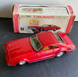 BANDAI JAPAN TIN BATTERY OPERATED OLDMOBILE TORONADO- WE CAN SHIP!