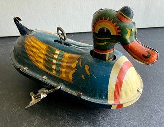 LINDSTROM #308 VINTAGE MECHANICAL WIND-UP DUCK WORKS-WE CAN SHIP!