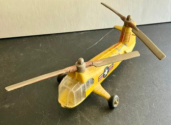 HUBLEY HELICOPTER TOY YELLOW MILITARY TWIN ROTOR CHOPPER DIECAST METAL- WE CAN SHIP!