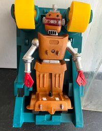 VINTAGE 1968 ZEROIDS ZOBOR ROBOT W/ MOTOR & CASE BY IDEAL- WE CAN SHIP!