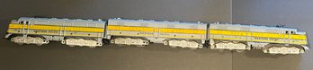 MARX 901 WESTERN PACIFIC SILVER/YELLOW LOCOMOTIVE, 901 DUMMY LOCO, & B UNIT 3PCS. WE CAN SHIP!