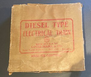 LOUIS MARX BOXED DIESEL TYPE SET 5 CARS NO LOCO SEE PICTURES FOR BOX CONTENTS & CONDITION - WE CAN SHIP!