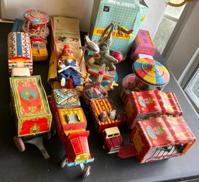 LARGE CIRCUS LOT- TRUCKS, CAGE CARS, MERRY GO ROUND- AS FOUND-WE CAN SHIP!