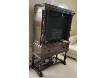 1920’s WALNUT CABINET With 42” PIONEER  TV REAL D 3D HD