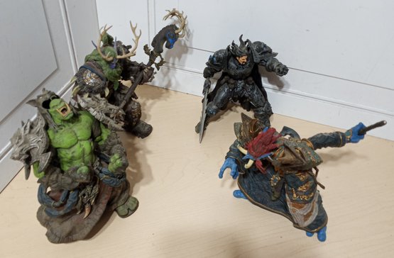 4 World Of Warcraft Figurines: Thrall, Voljin, Malfurian 1