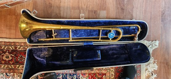 CLevland 605 Trombone.   Works Plays.