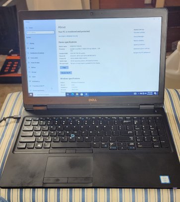 Dell Latitude 5590 I7   Laptop With 1 Terabyte Drive.      15,6' Hd Screen   Ddr4  And Poower Supply