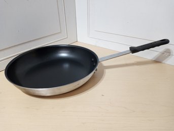 14' Wide, 2 1/2' Tall, Carlisle Brand Frying Pan