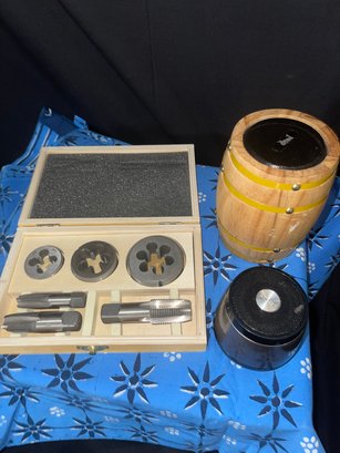 6 Piece Tap And Die Set And 2 Wireless Bluetooth Speakers