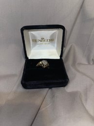 Beautiful 10kt Yellow Gold And Diamond Ring