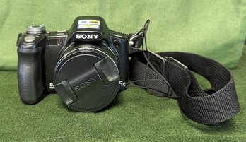 Sony Digital Camera With Case And Accessories