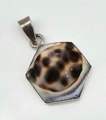 Agate Sterling Silver Pendant 3.7 G